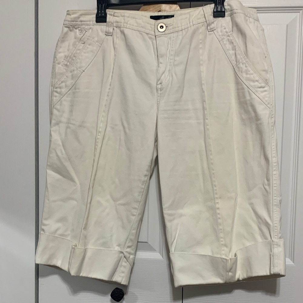 Willi Smith Off-White Wide Cuff Knee Length Shorts